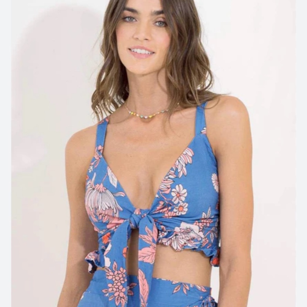 NWT Maaji Blue and Pink Floral Crop Top